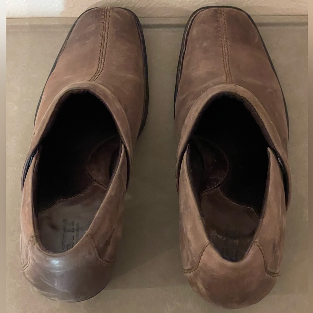 Born Brown Clogs - image 2
